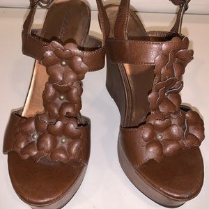 Brown wedges
